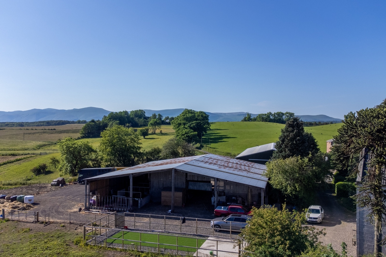 Devonside Farm, Saline, Dunfermline, KY12 9LN