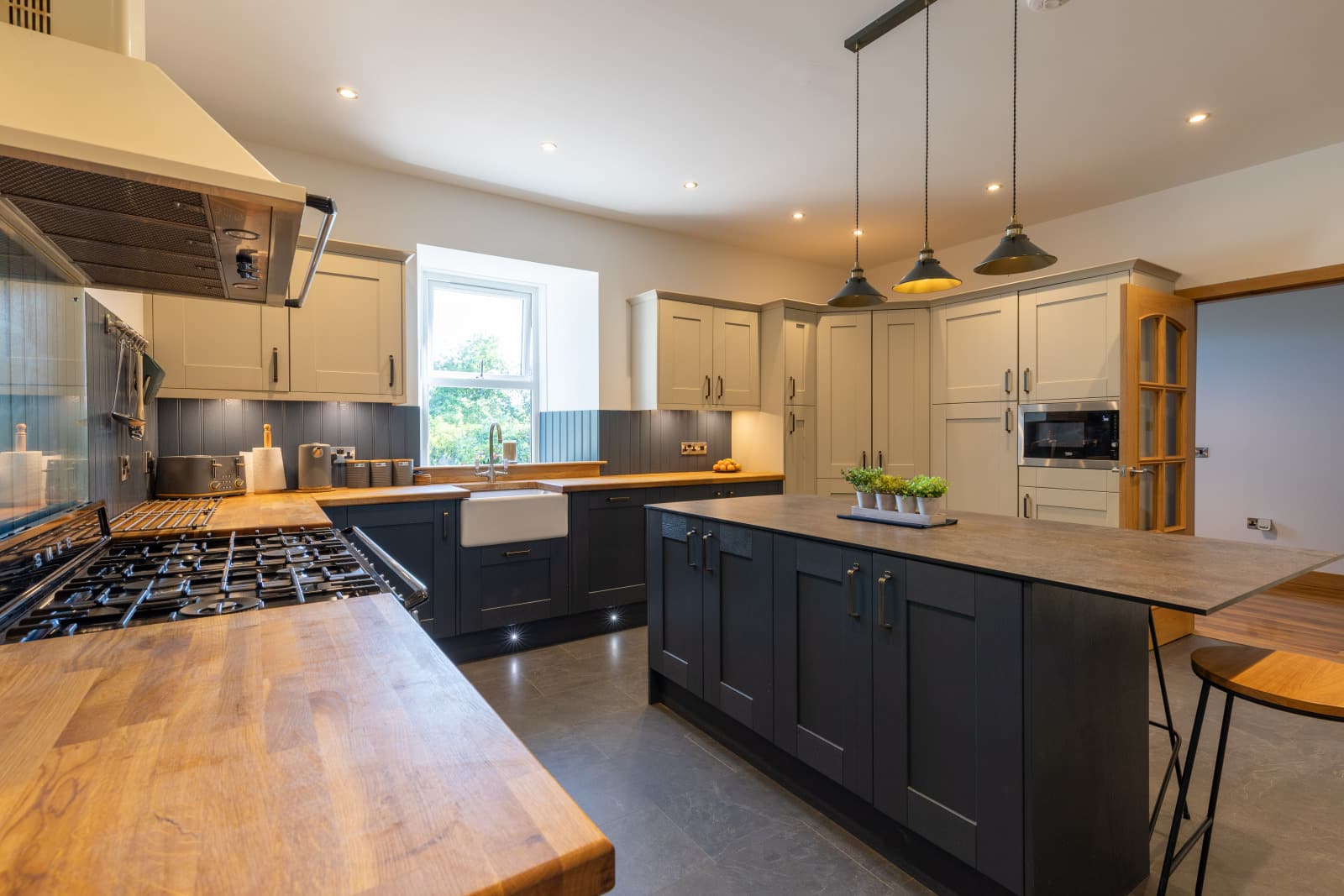 Devonside Farm, Saline, Dunfermline, KY12 9LN