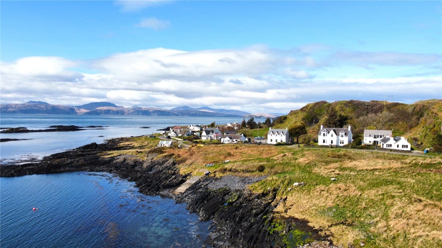 1 Cluain, Cullipool, Isle Of Luing, Argyll and Bute, PA34 4TX Bell Ingram Rural Business