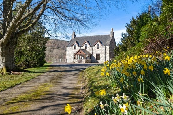 Oakbank House, Drumnadrochit, Inverness, Highland, IV63 6XS