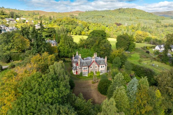 Windsor Lodge, Strathpeffer, Highland, IV14 9DX