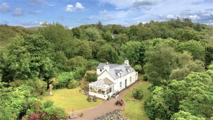 2 Canisp Road, Lochinver, Lairg, Highland, IV27 4LH