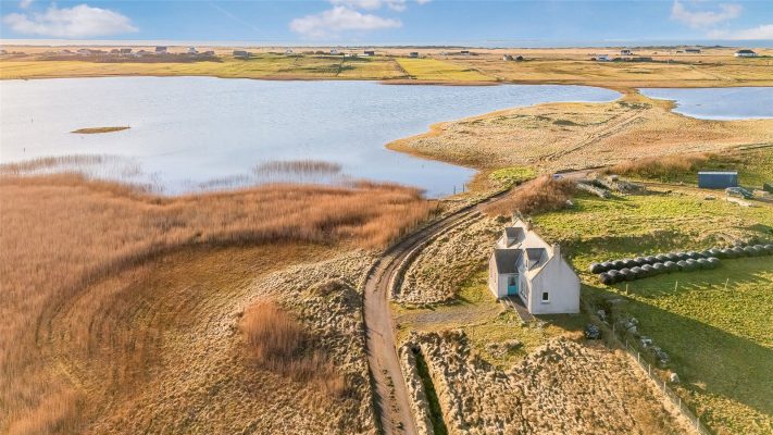 Tigh Na Cuilc, 6/25 Knockintorran, Isle of North Uist, Eilean Siar, HS6 5ED