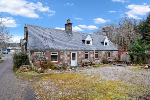The Cottage, Culag Square, Lochinver, Lairg, IV27 4LE
