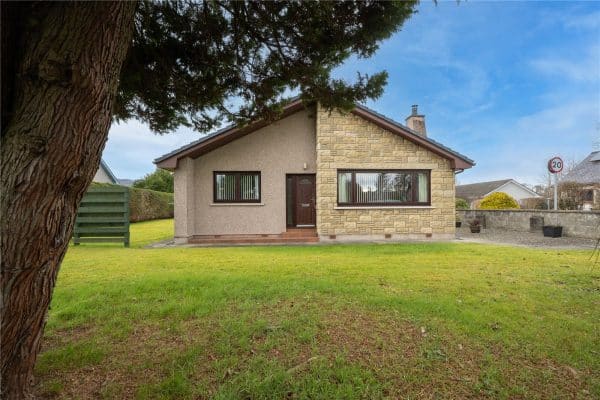Garden Place, Beauly, Highland, IV4 7AW