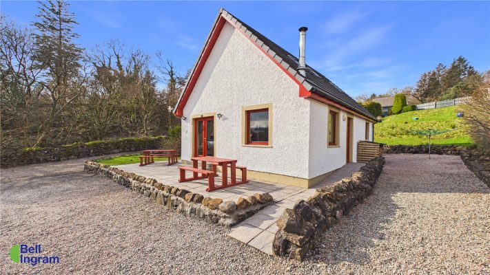Lileas Cottage, Raeric Road, Tobermory, Isle Of Mull, PA75 6PU