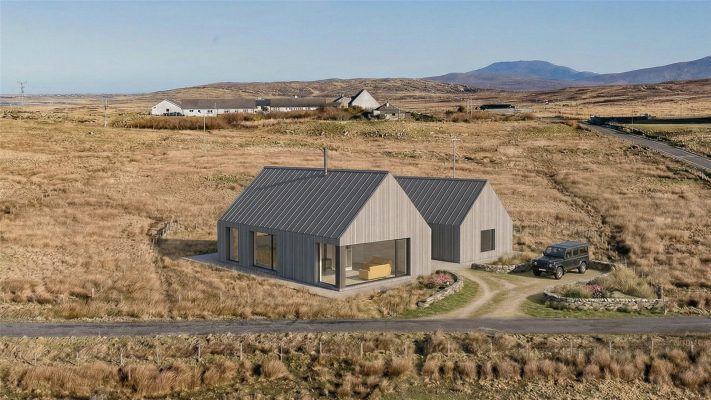 Bespoke New Build, 398 Garrynamonie, Isle Of South Uist, Eilean Siar, HS8 5TX