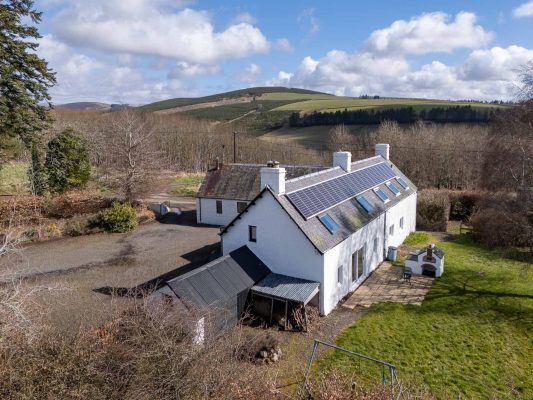 Loanhead House, Kilry, Glenisla, Angus, PH11 8HX