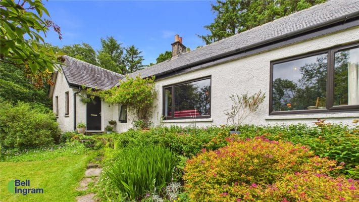 Glac-Na-Ceardaich, Raeric Road, Tobermory, Isle Of Mull, PA75 6PU